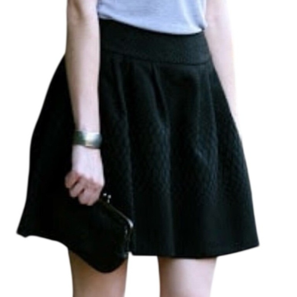 Jennifer Lopez Black Textured Flare‎ Mini Skirt Size 8